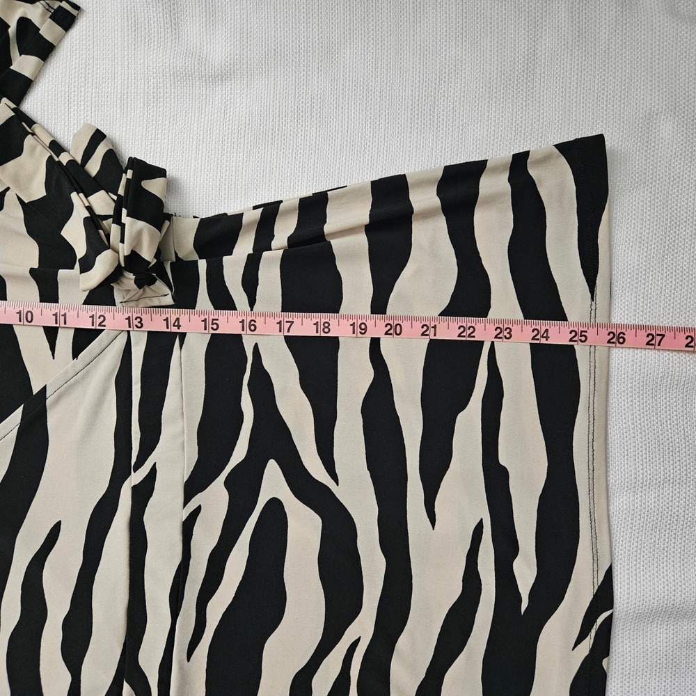 Womens Zebra Print Surplice Side Tie Blouse Tan Black Size Large Stretch - Picture 8 of 9